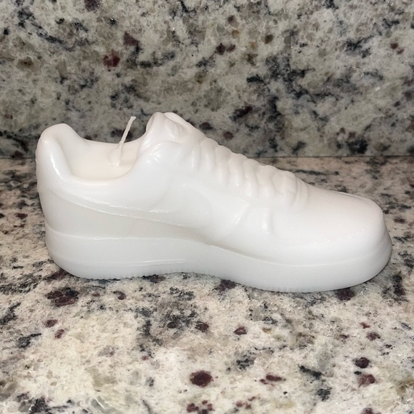 Nike What the Shape Candle - Picture 3 of 6